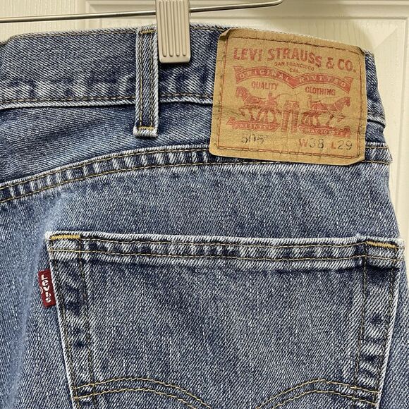 Levi's‎ 505 Jeans Regular Fit Straight Leg Blue Medium Wash Denim Men's 38 X 29 - Picture 3 of 9
